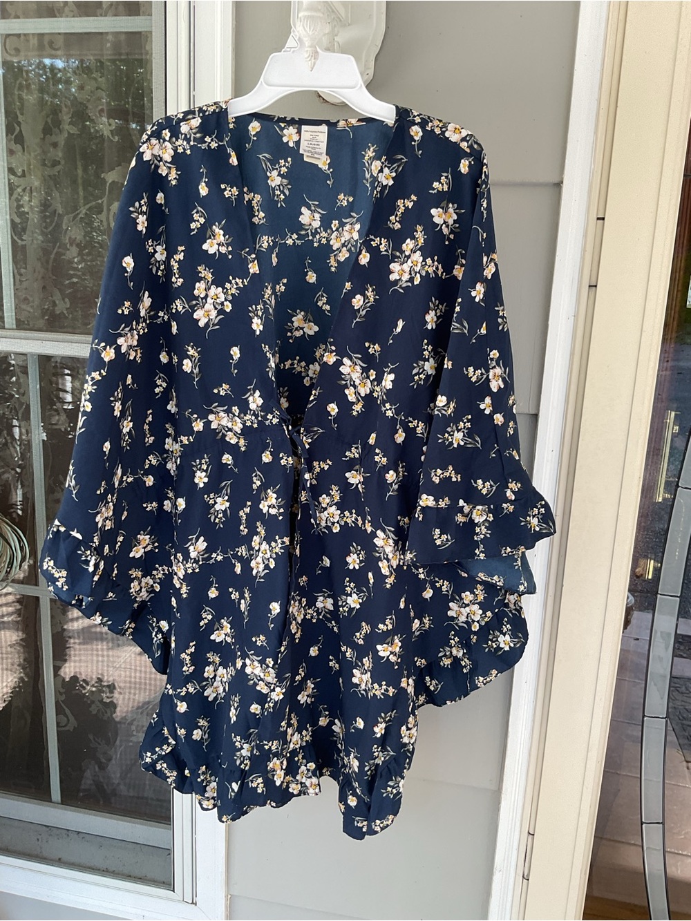 NWOT! Blue Cascading Floral Boho Kimono Coverup Front Tie Women’s Sz L-XL